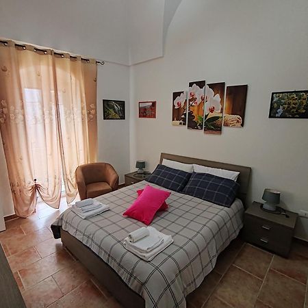 Casetta Zia Minu' Ostuni Luaran gambar